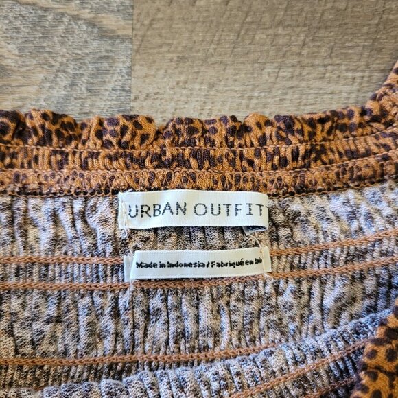 NWT URBAN OUTFITTERS | Giselle Smocked Crop Top | Sz. M - Picture 5 of 7